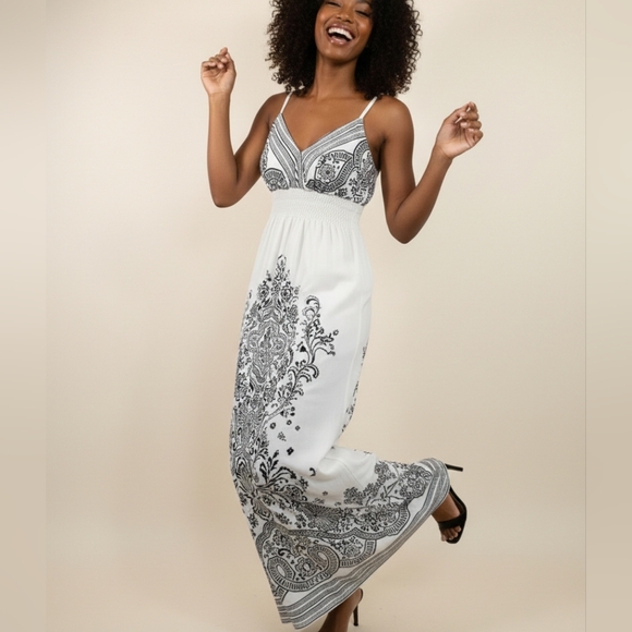 She's Cool Dresses & Skirts - She's Cool Elegant Black and White Maxi Dress